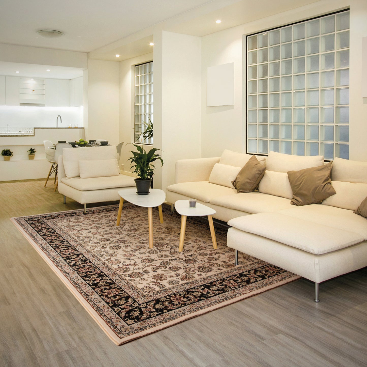 Brilliant Traditional Ivory Classic Medium Pile Rug