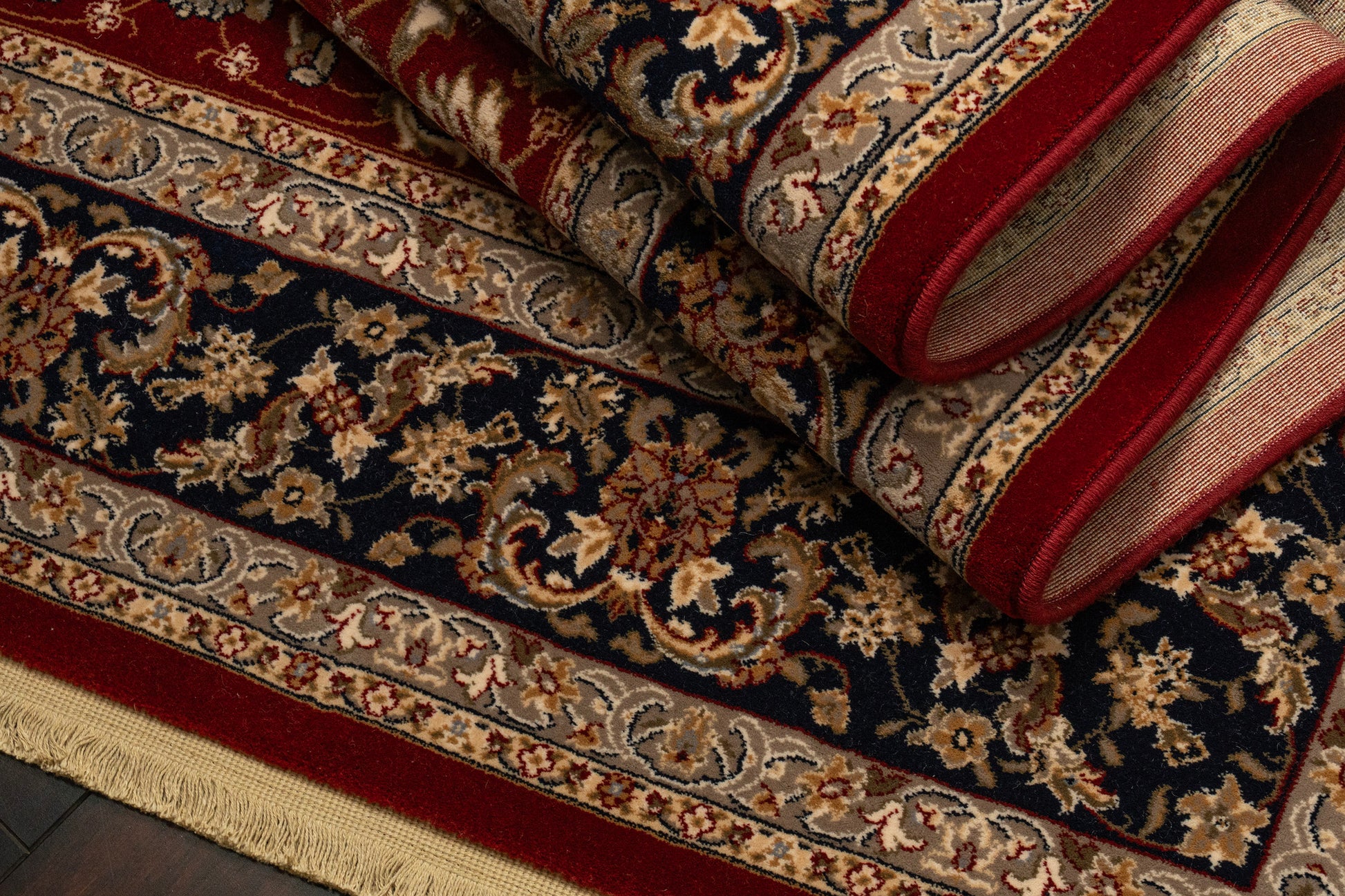 Brilliant Traditional Red Classic Medium Pile Rug