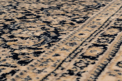 Brilliant Traditional Navy Distressed Medium Pile Rug
