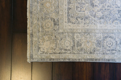 Canyon Traditional Grey/Cream Floral Medium Pile Rug