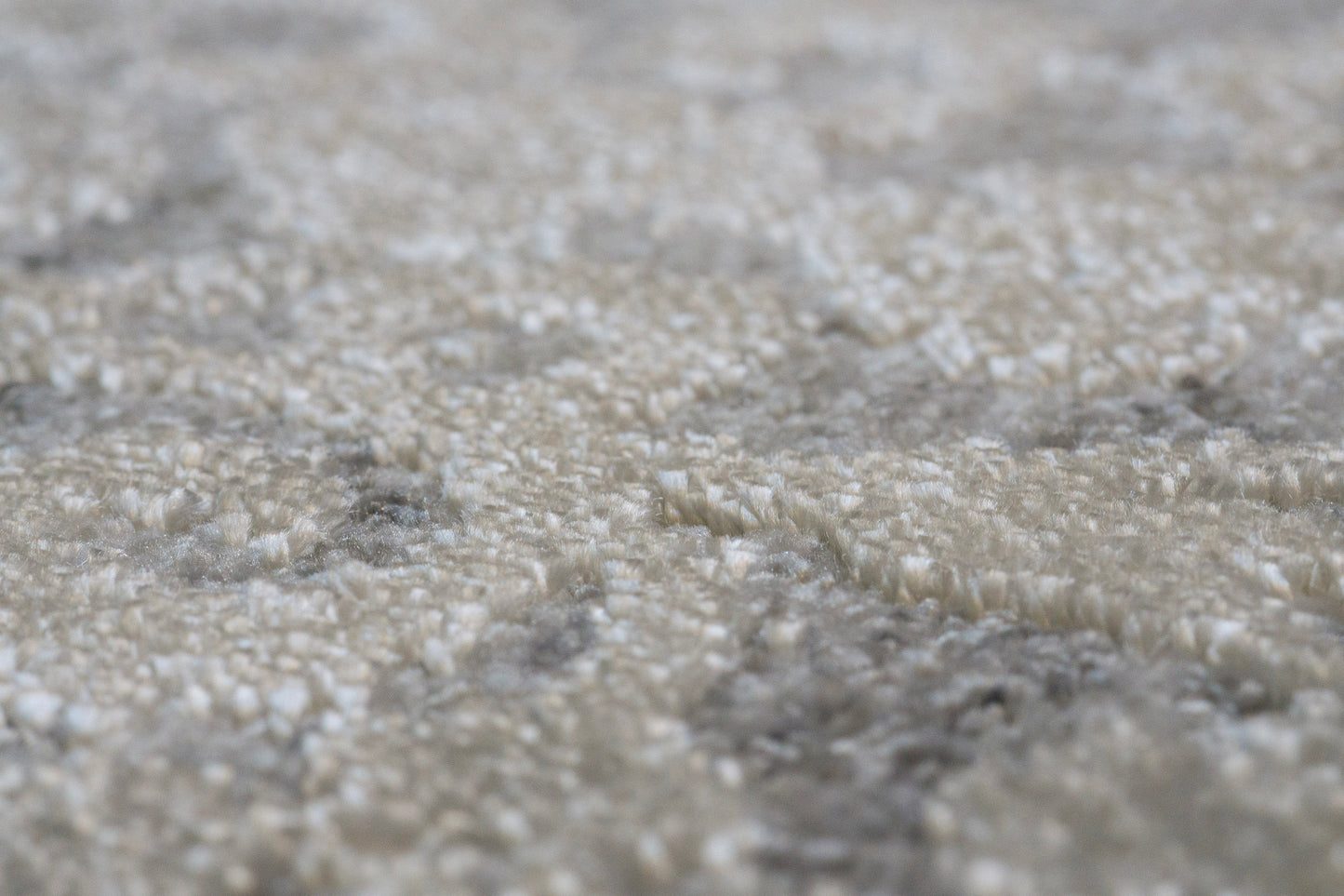 Canyon Traditional Grey/Cream Floral Medium Pile Rug