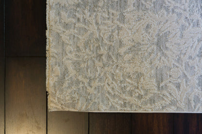 Canyon Modern Grey/Cream Floral Medium Pile Rug