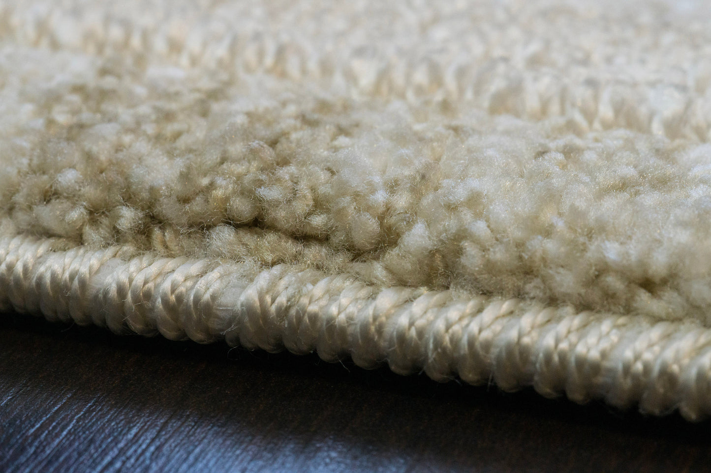 Canyon Traditional Beige/Light Beige Floral Medium Pile Rug
