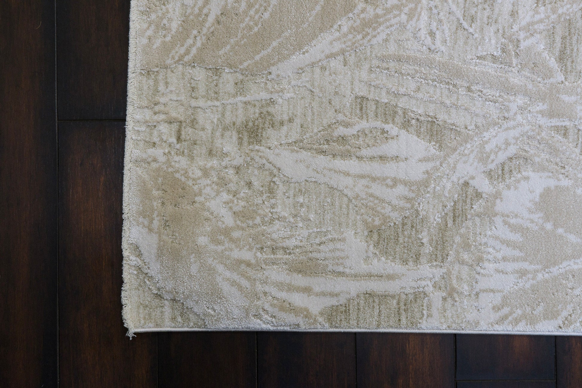 Canyon Modern Beige/Light Beige Floral Medium Pile Rug