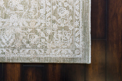 Canyon Traditional Beige/Light Beige/Cream Floral Medium Pile Rug