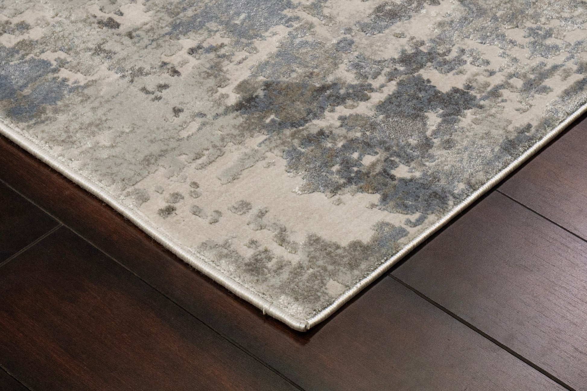 Castilla Modern Cream/Grey Distressed Medium Pile Rug