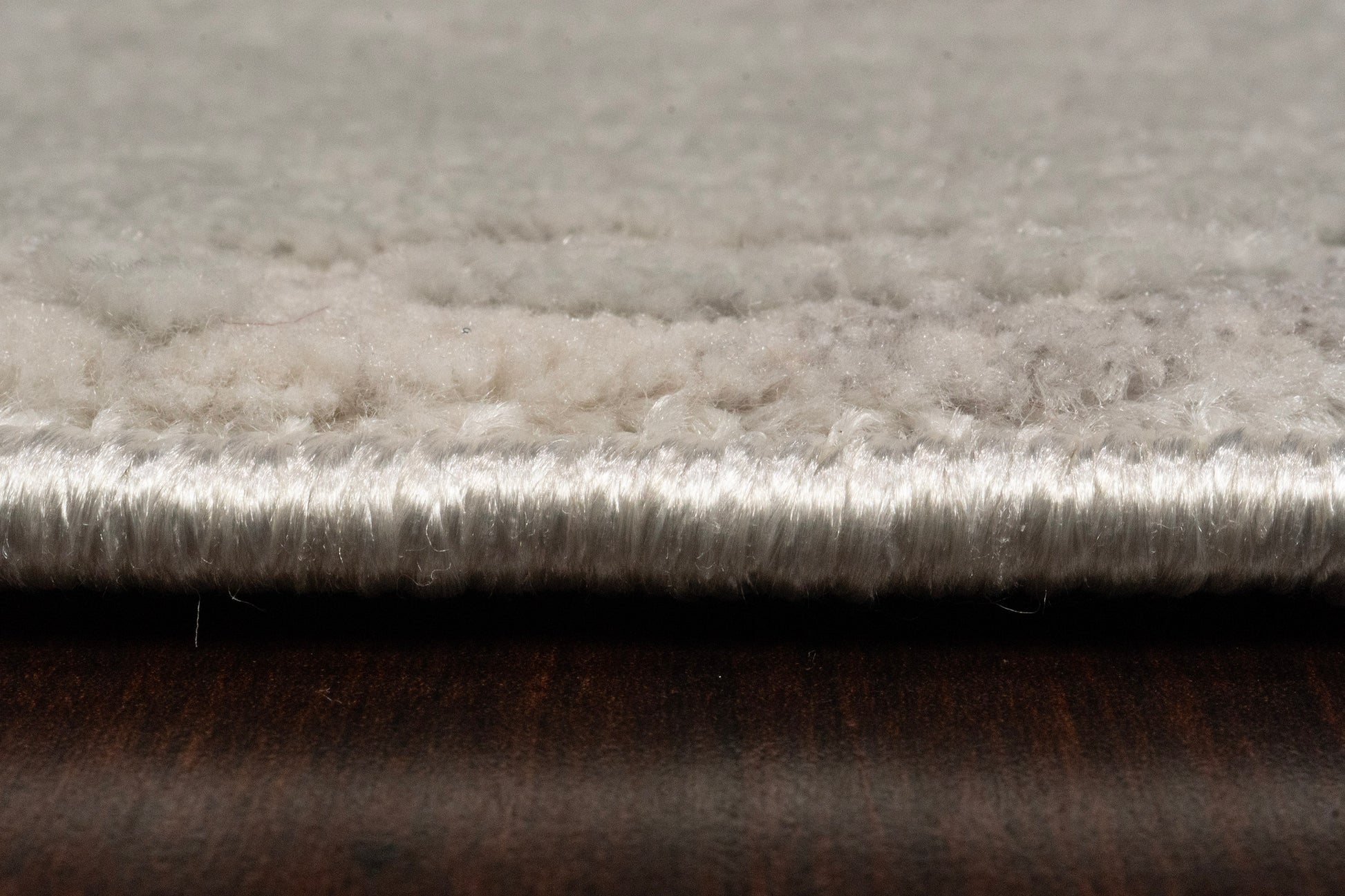Castilla Modern Cream/Silver Distressed Medium Pile Rug