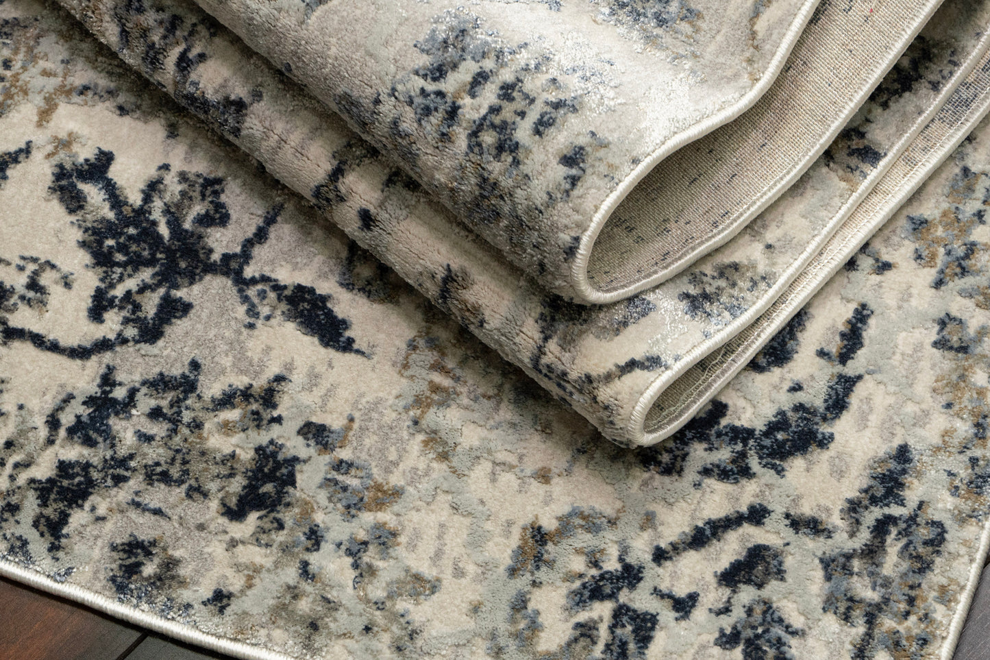 Castilla Modern Cream/Grey Distressed Medium Pile Rug