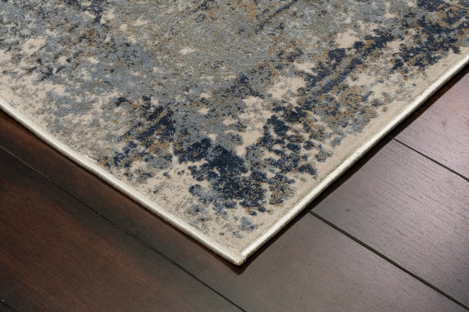 Castilla Modern Cream/Grey Distressed Medium Pile Rug