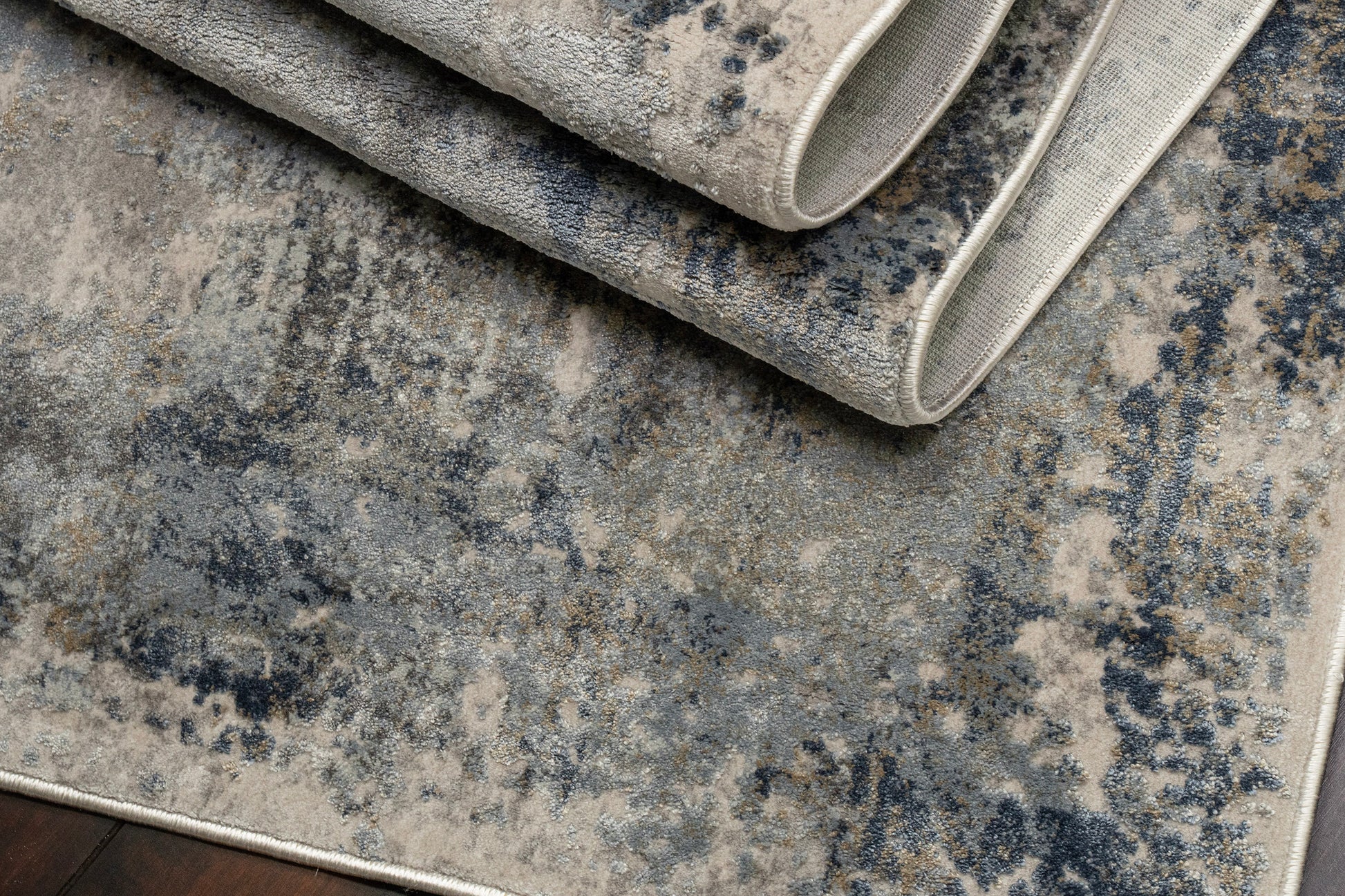 Castilla Modern Cream/Grey Distressed Medium Pile Rug