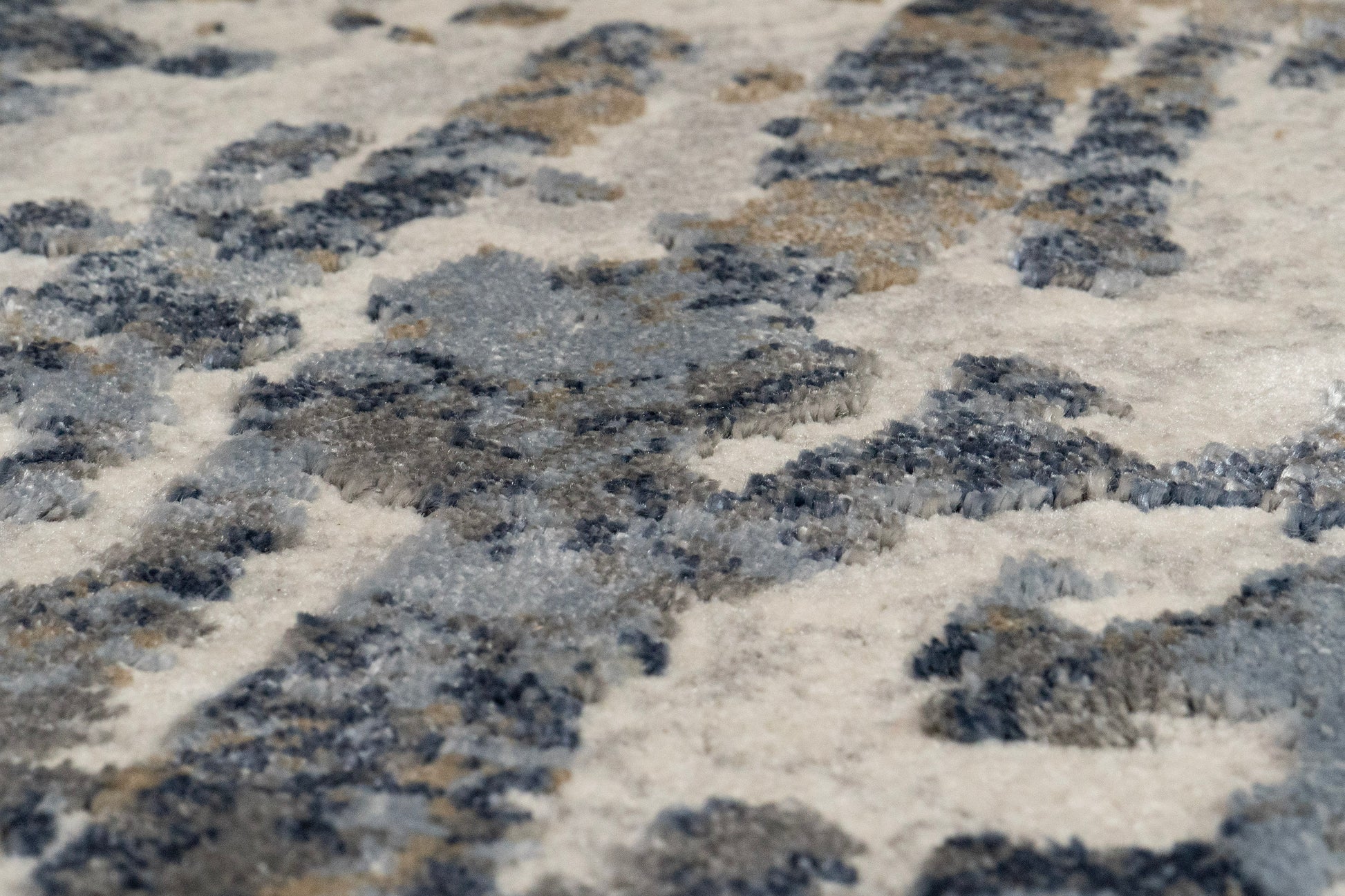 Castilla Modern Grey/Blue Distressed Medium Pile Rug