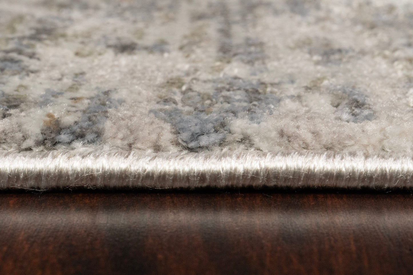Castilla Modern Ivory/Grey Distressed Medium Pile Rug
