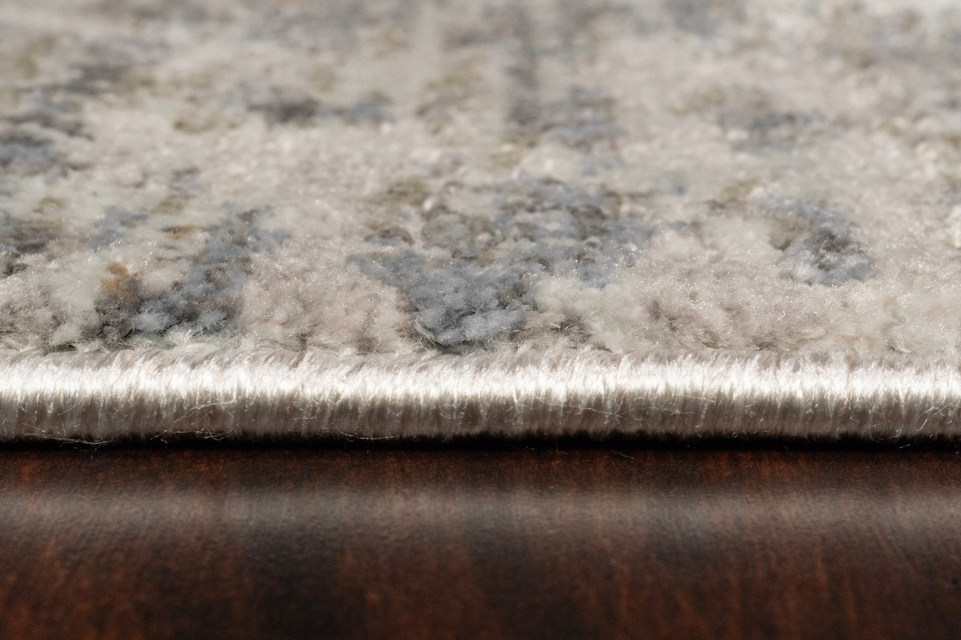 Castilla Modern Ivory/Grey Distressed Medium Pile Rug