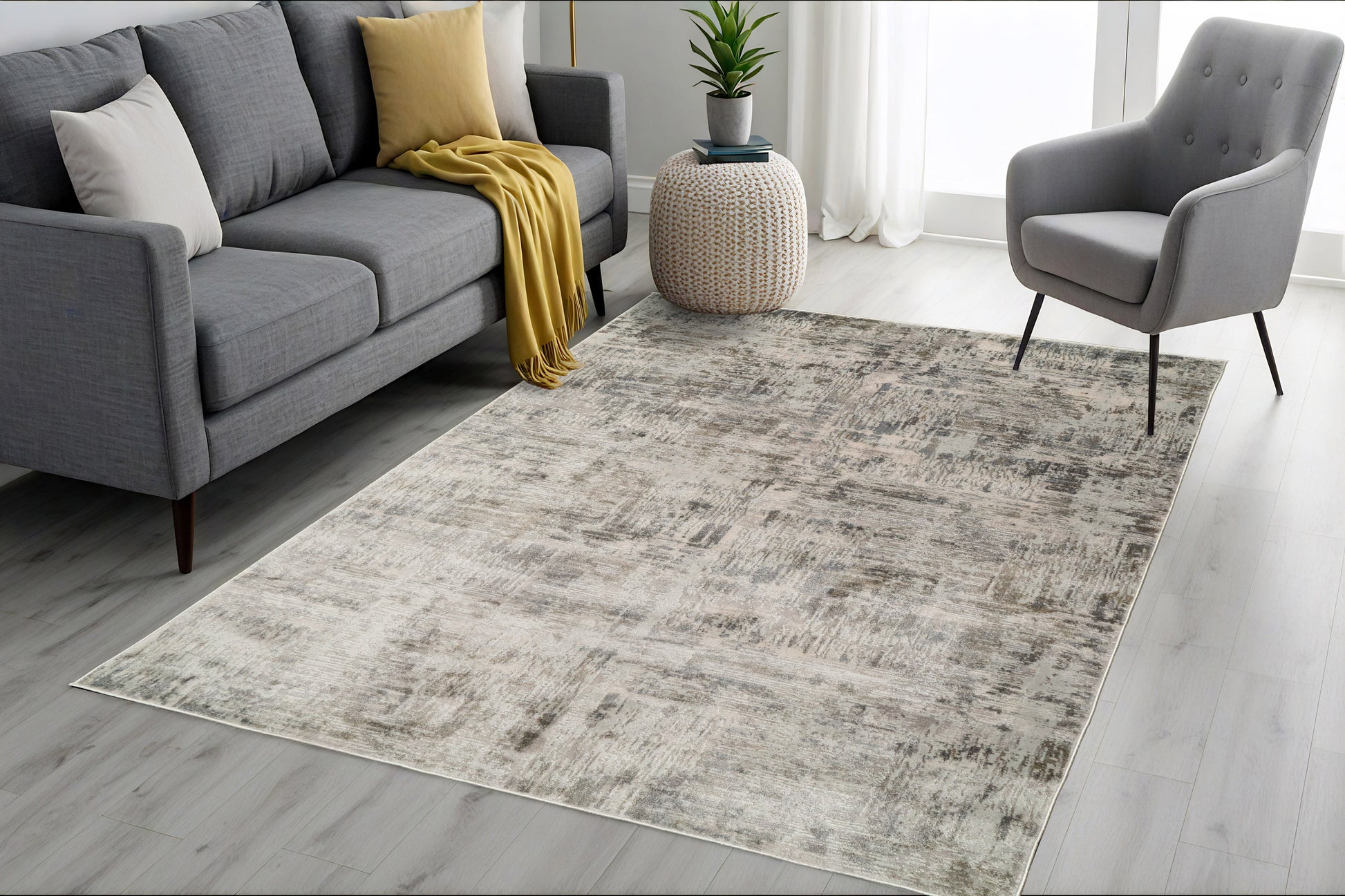 Castilla Modern Ivory/Grey Distressed Medium Pile Rug