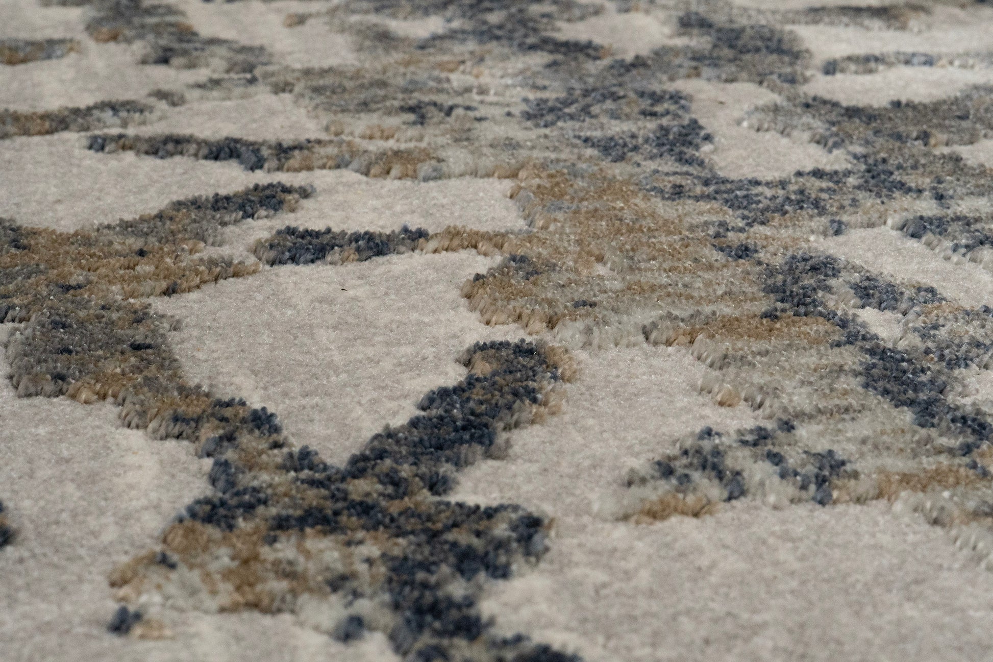 Castilla Modern Grey/Multi Distressed Medium Pile Rug