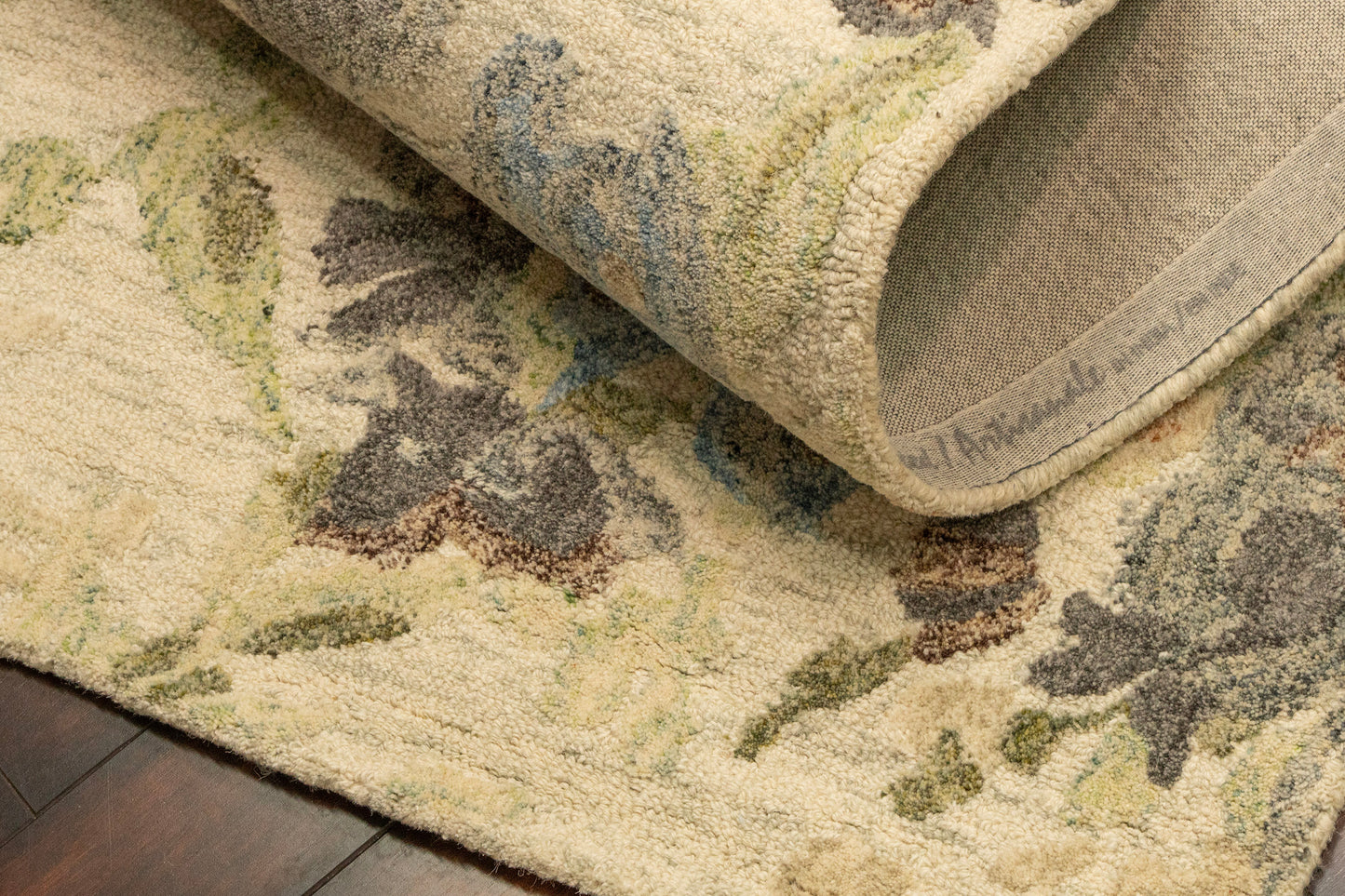 Daisy Transitional Ivory/Multi Floral Medium Pile Rug
