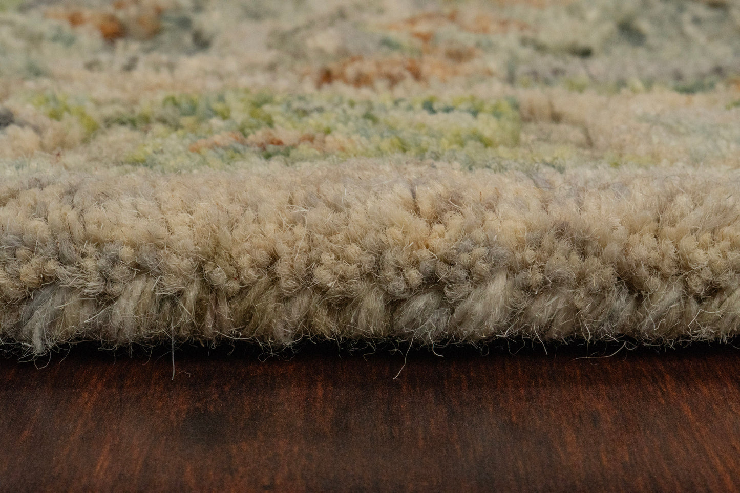 Daisy Traditional Beige/Multi Floral Medium Pile Rug