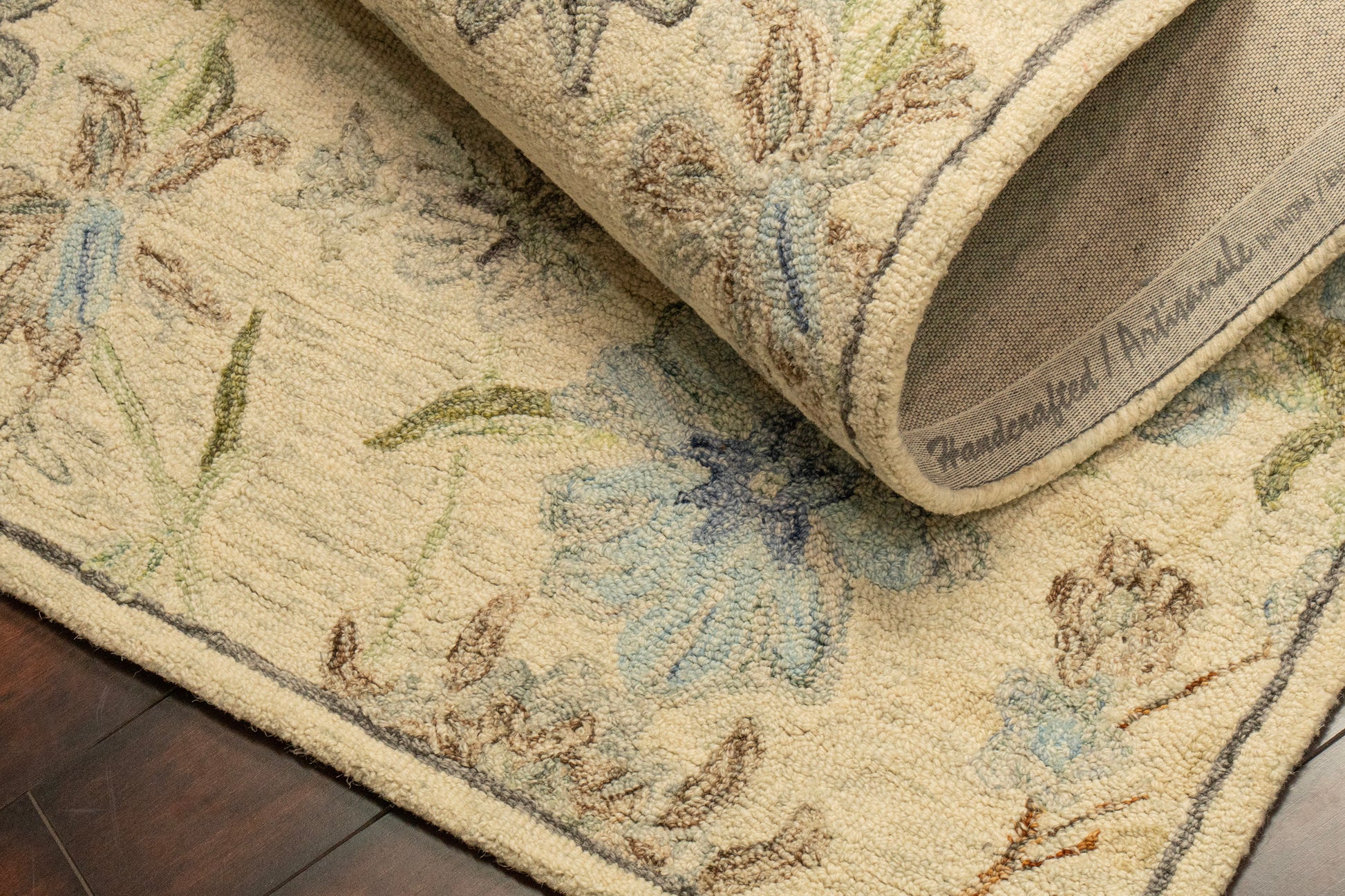 Daisy Transitional Ivory/Multi Floral Medium Pile Rug