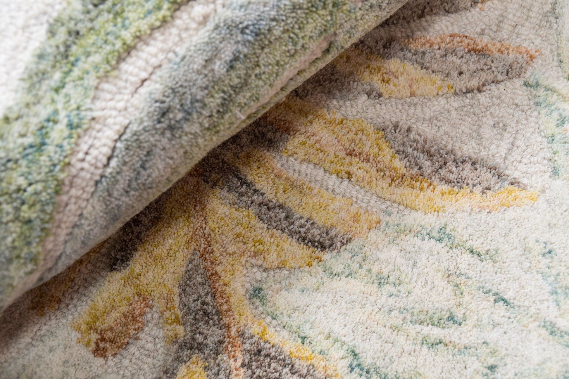Daisy Modern Grey/Multi Floral Medium Pile Rug