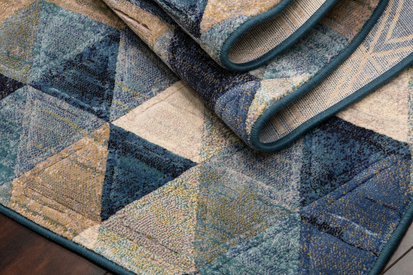 Eclipse Contemporary Blue/Multi Geometric Medium Pile Rug
