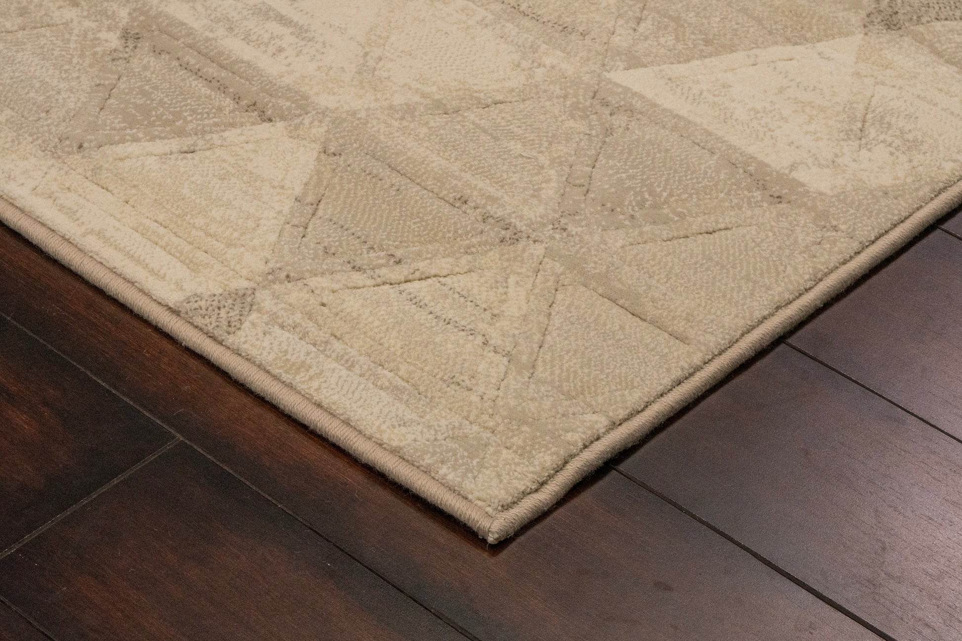 Eclipse Contemporary Beige Geometric Medium Pile Rug