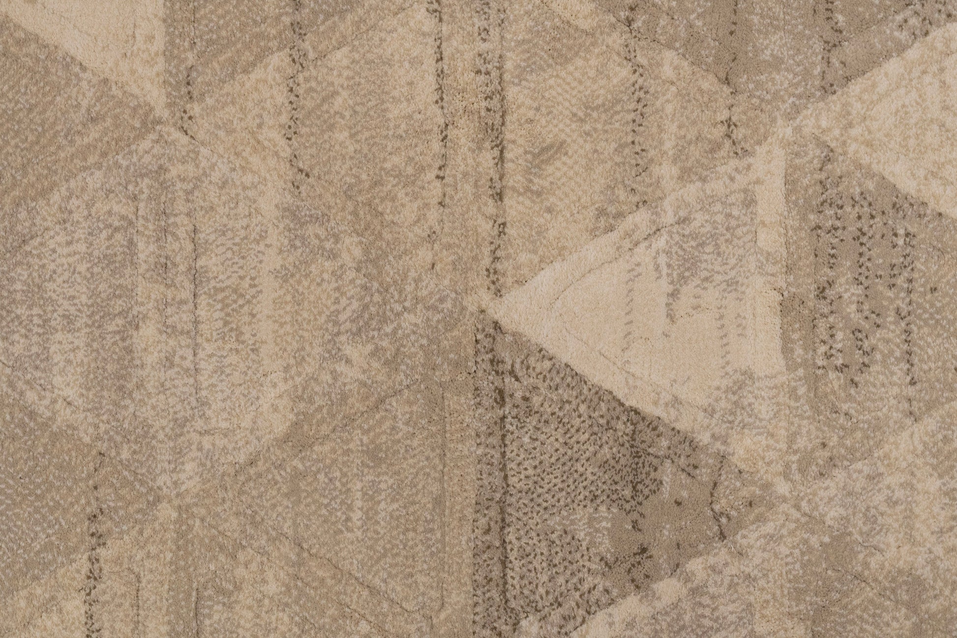 Eclipse Contemporary Beige Geometric Medium Pile Rug