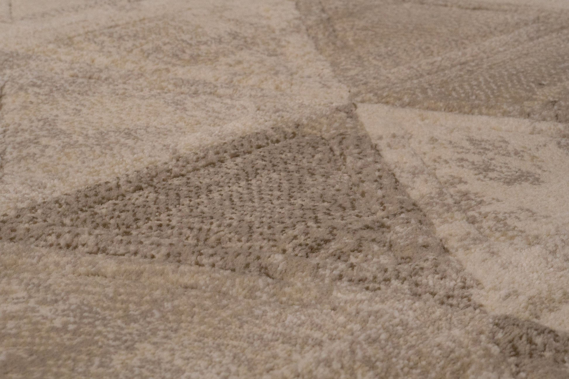 Eclipse Contemporary Beige Geometric Medium Pile Rug