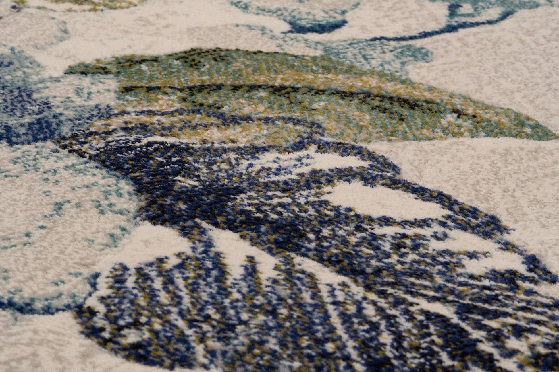 Eclipse Transitional Cream/Blue Floral Medium Pile Rug