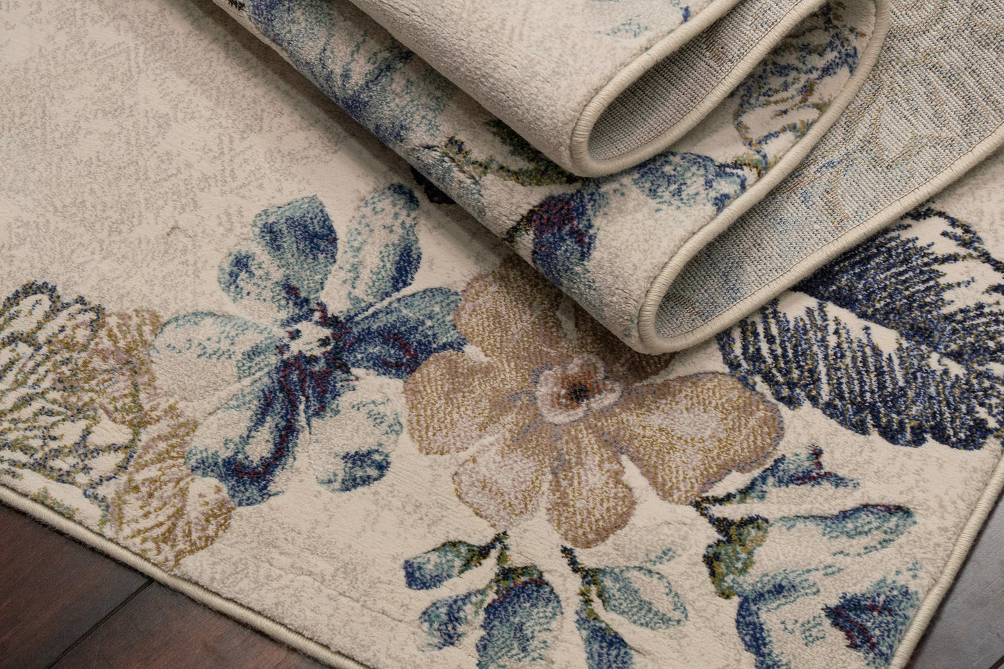 Eclipse Transitional Cream/Blue Floral Medium Pile Rug