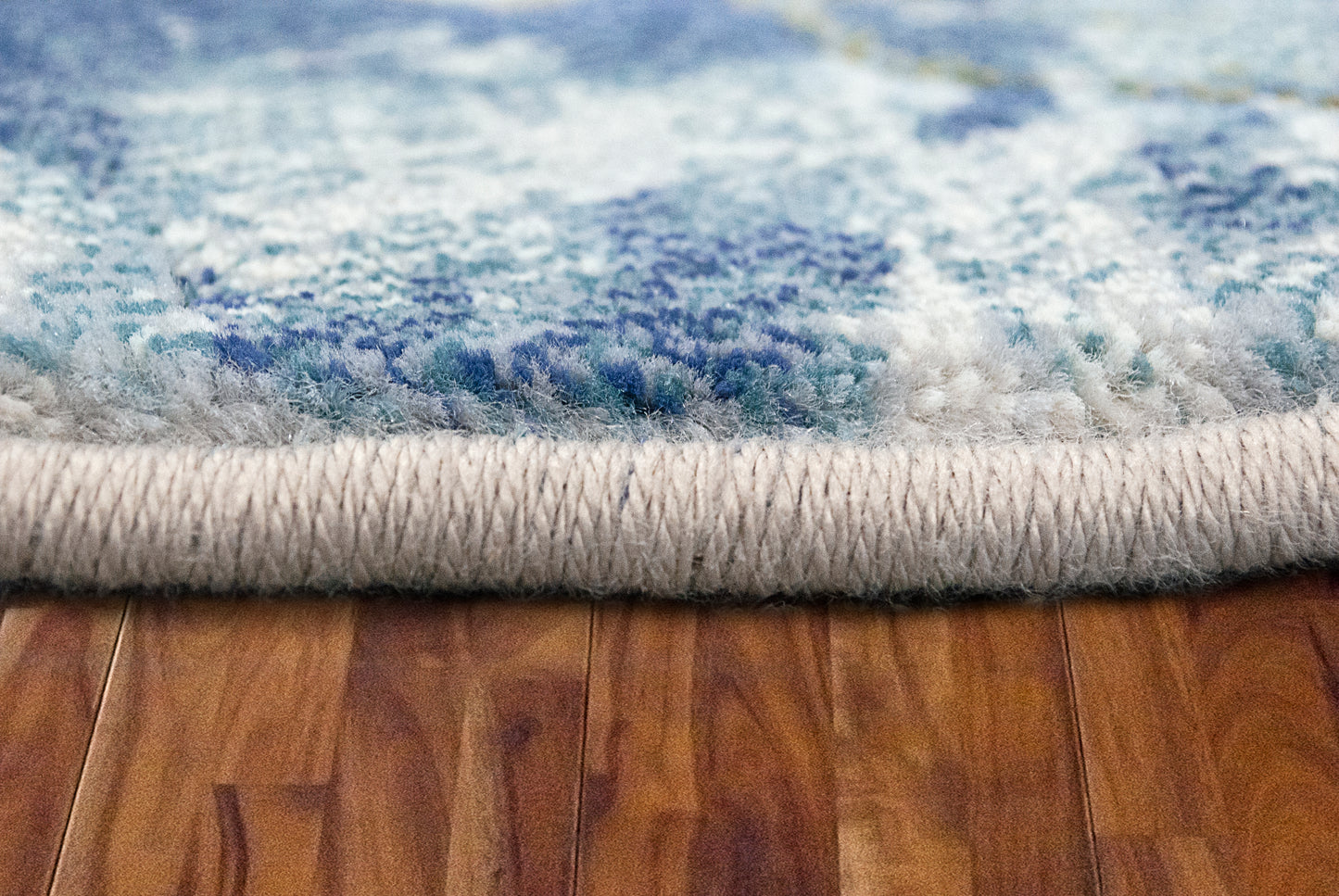 Eclipse Transitional Cream/Blue Floral Medium Pile Rug