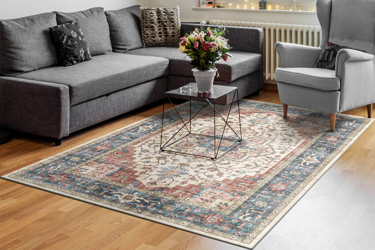 Elise Traditional Red/Blue/Beige Oriental Low Pile Rug