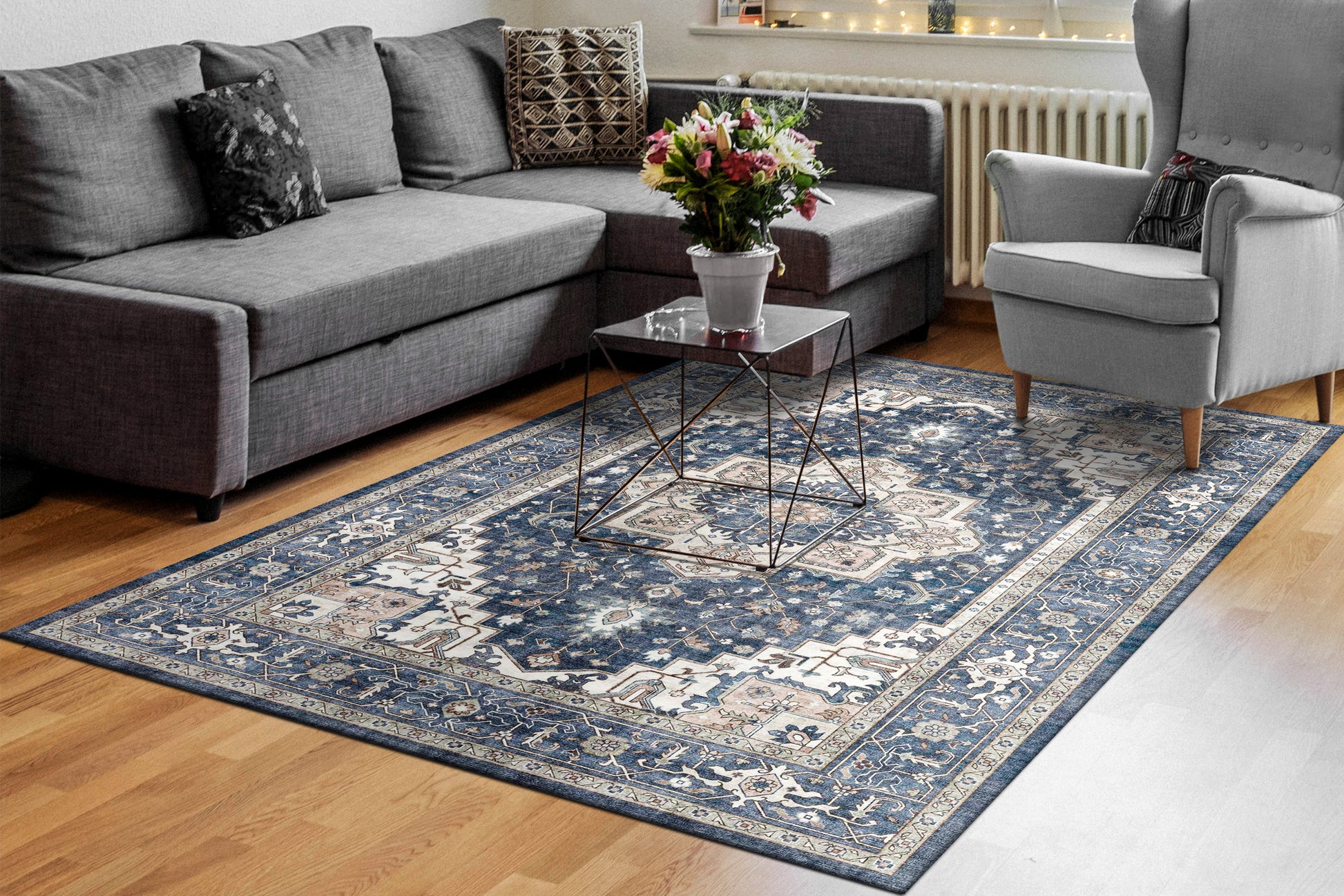 Elise Traditional Navy/Ivory Oriental Low Pile Rug