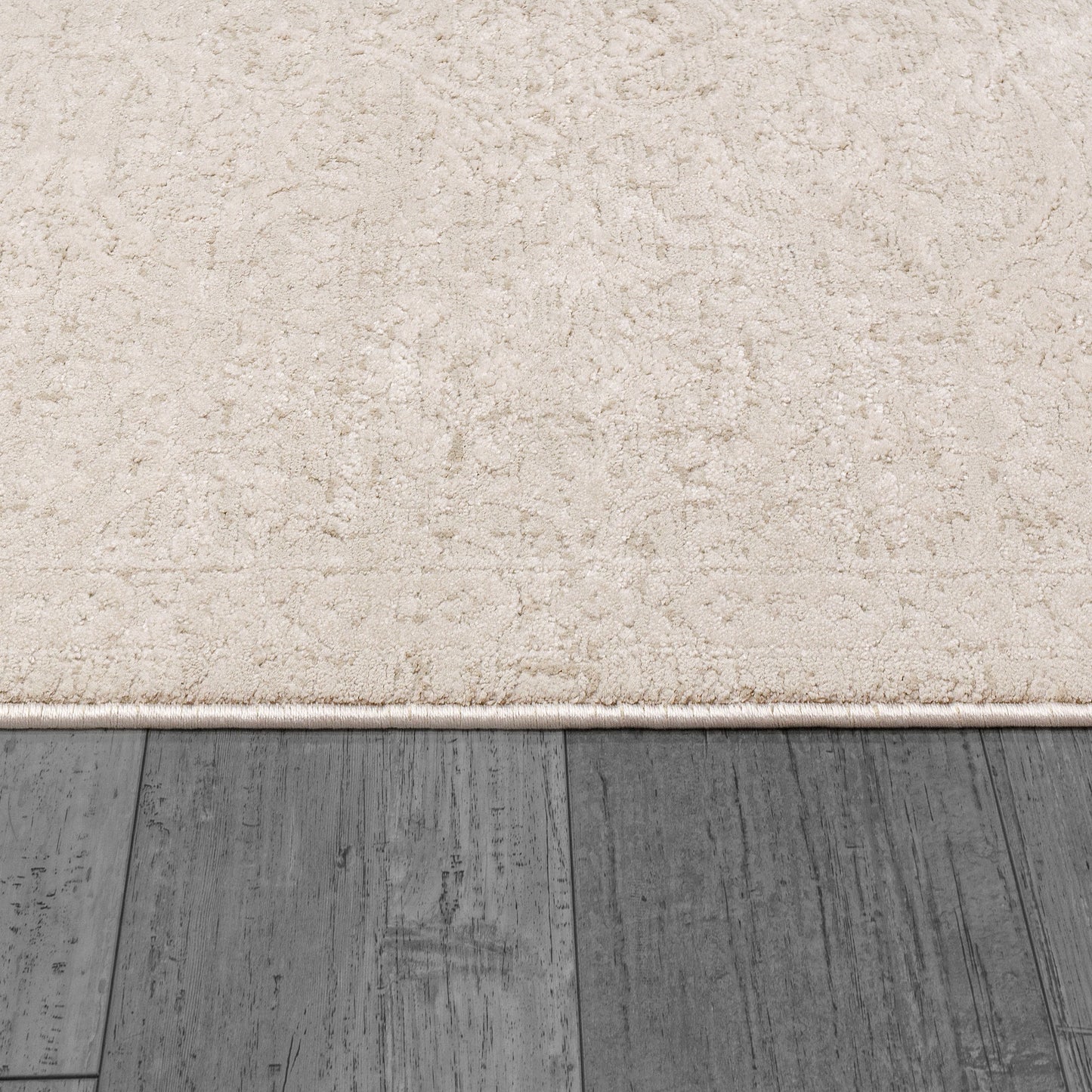 Hamilton Traditional Cream Floral Medium Pile Rug