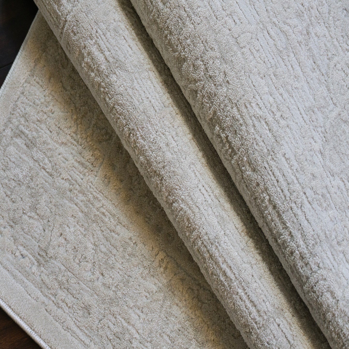 Hamilton Traditional Ivory/Grey Medallion Medium Pile Rug