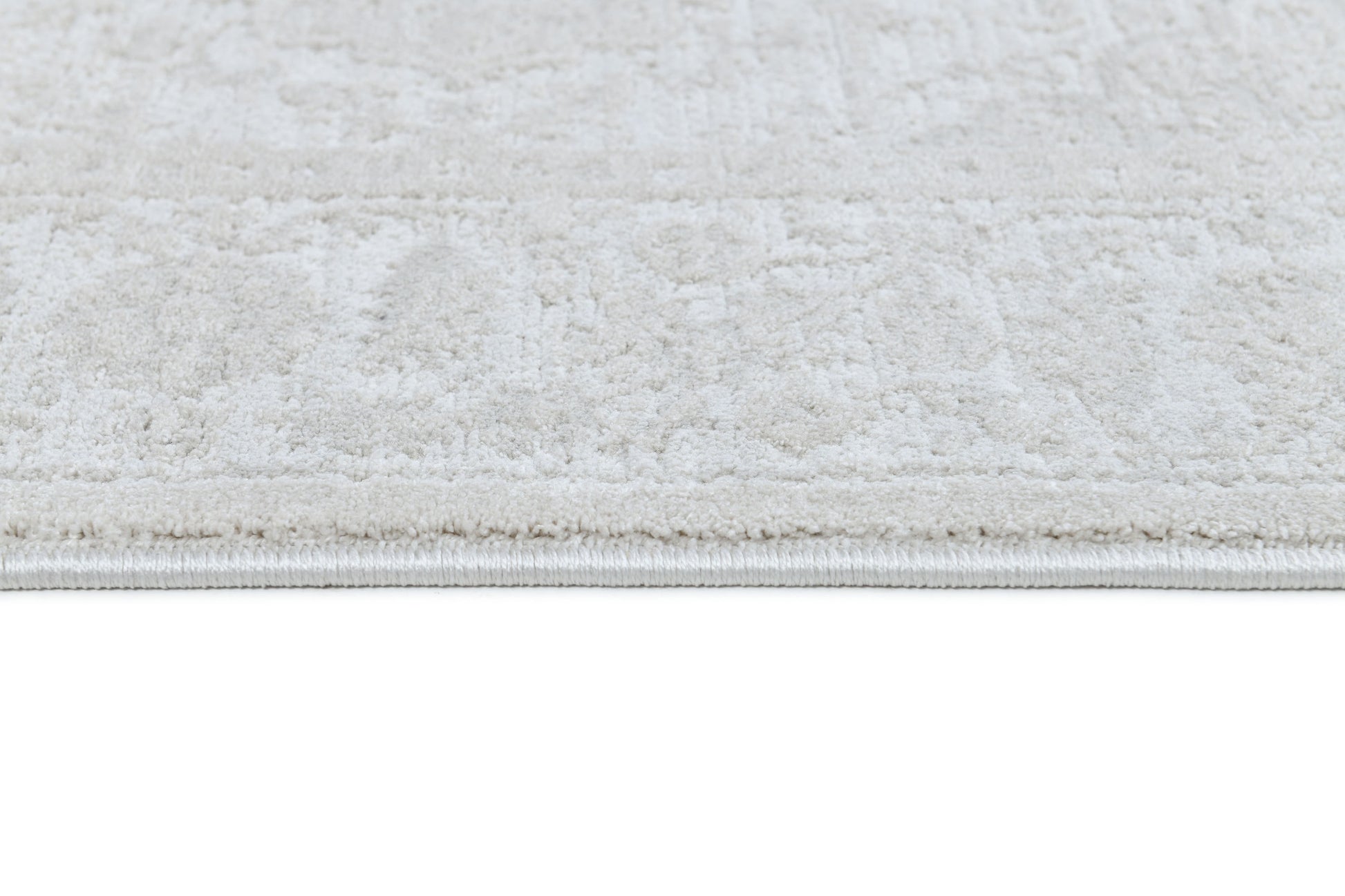 Hamilton Traditional Ivory/Grey Medallion Medium Pile Rug