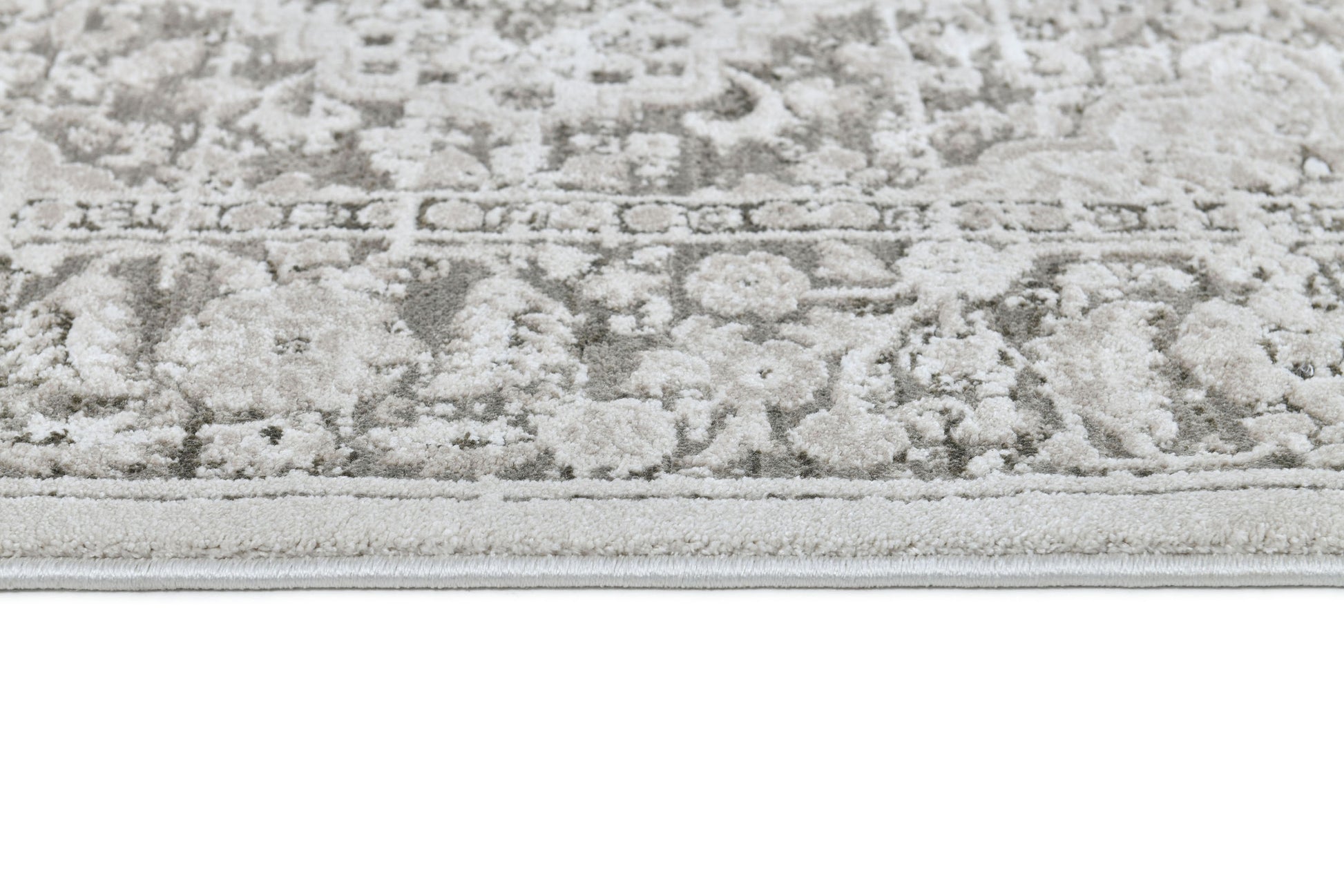 Hamilton Traditional Grey/Dark Grey Medallion Medium Pile Rug