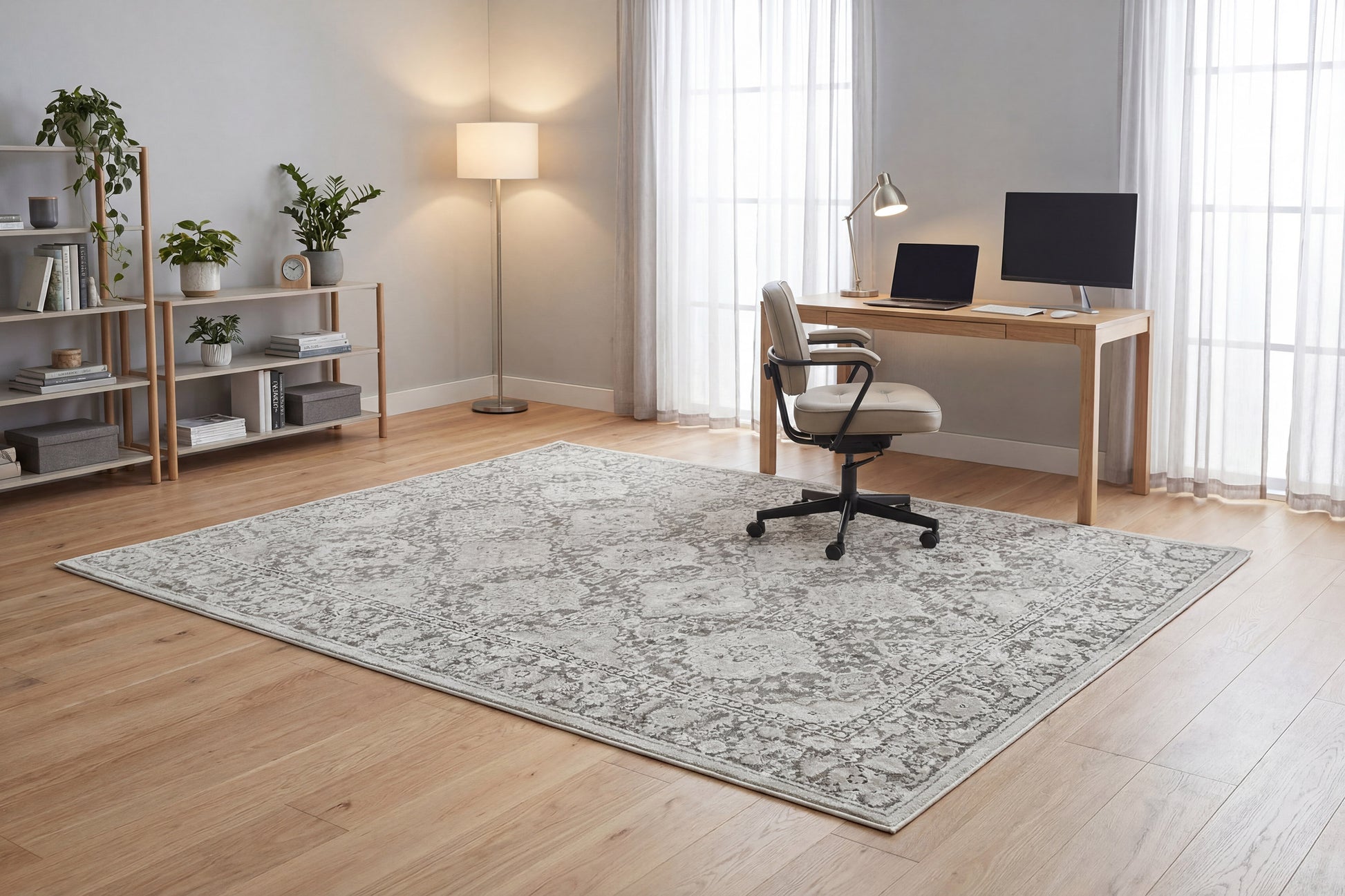 Hamilton Traditional Grey/Dark Grey Medallion Medium Pile Rug