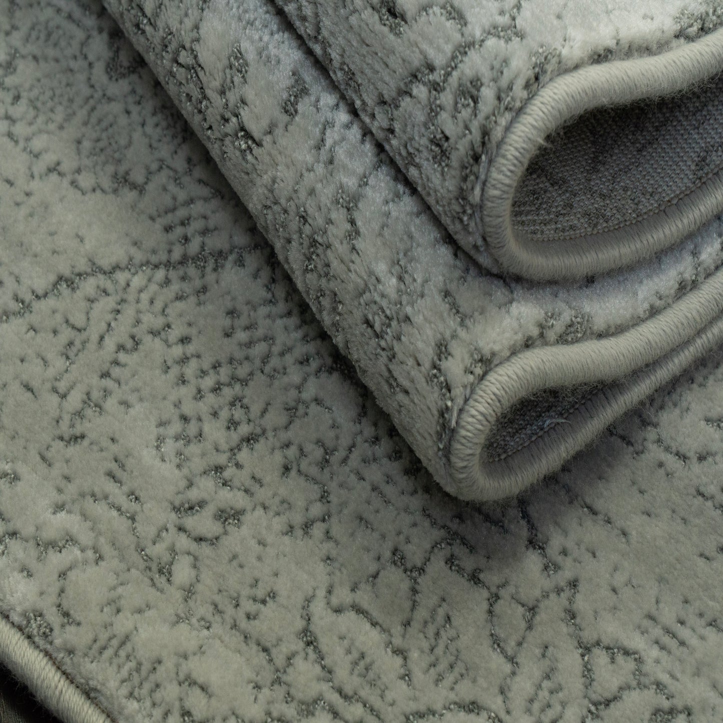 Harmony Contemporary Ivory/Blue Damask Medium Pile Rug