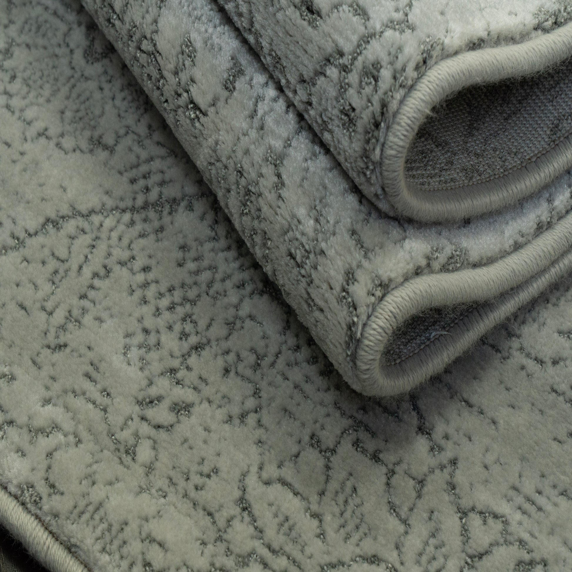 Harmony Contemporary Ivory/Blue Damask Medium Pile Rug