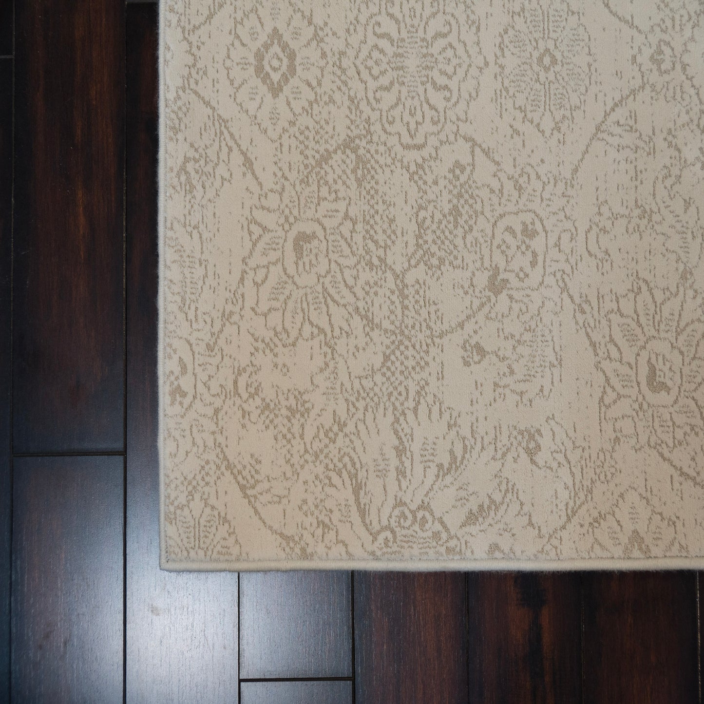 Harmony Contemporary Ivory/Beige Damask Medium Pile Rug