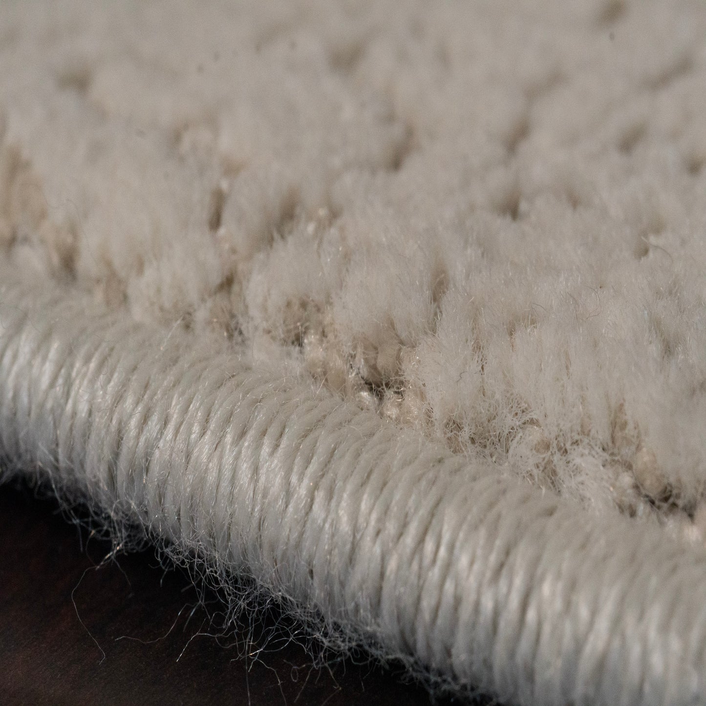 Harmony Contemporary Ivory/Beige Damask Medium Pile Rug