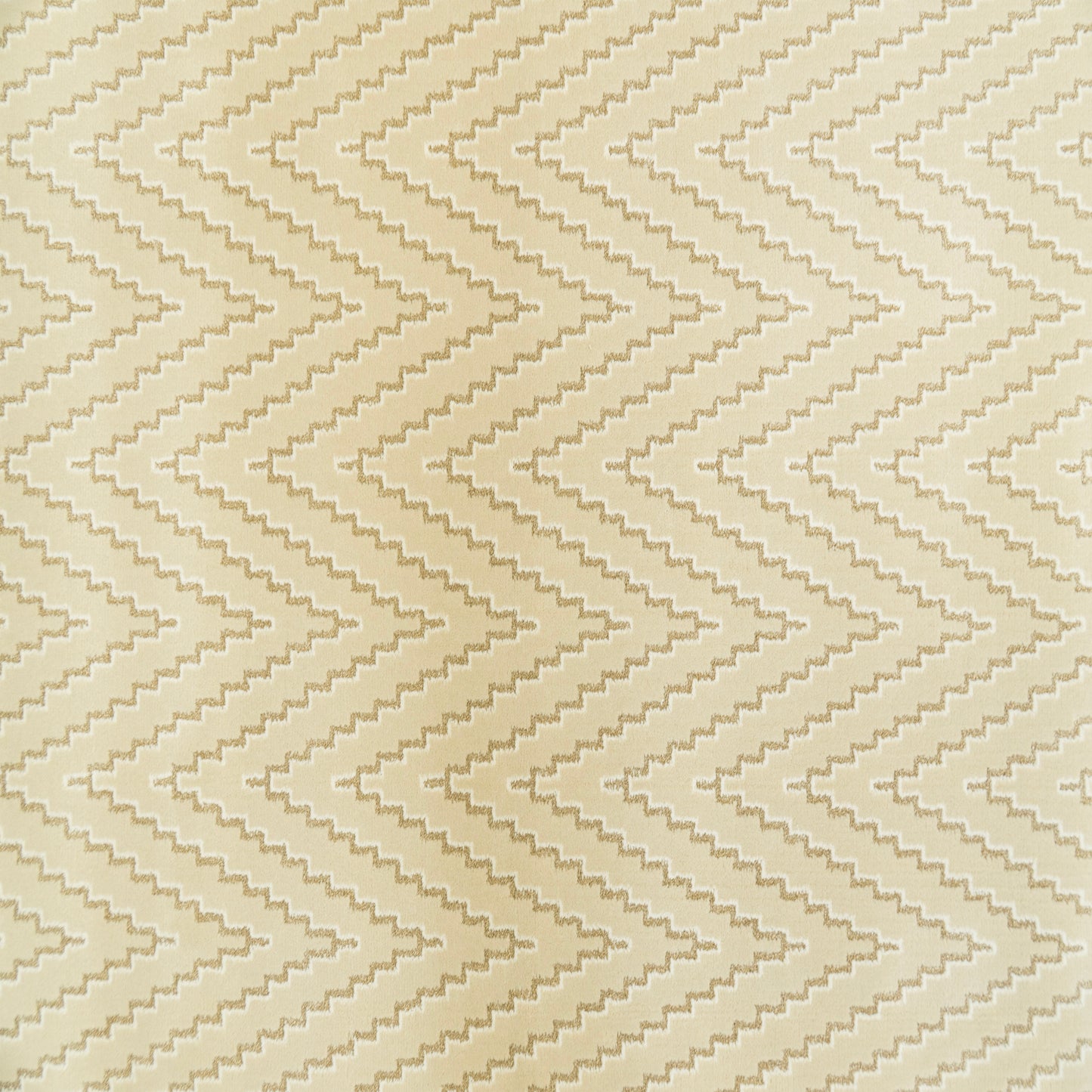 Harmony Contemporary Ivory/Grey Chevron Medium Pile Rug