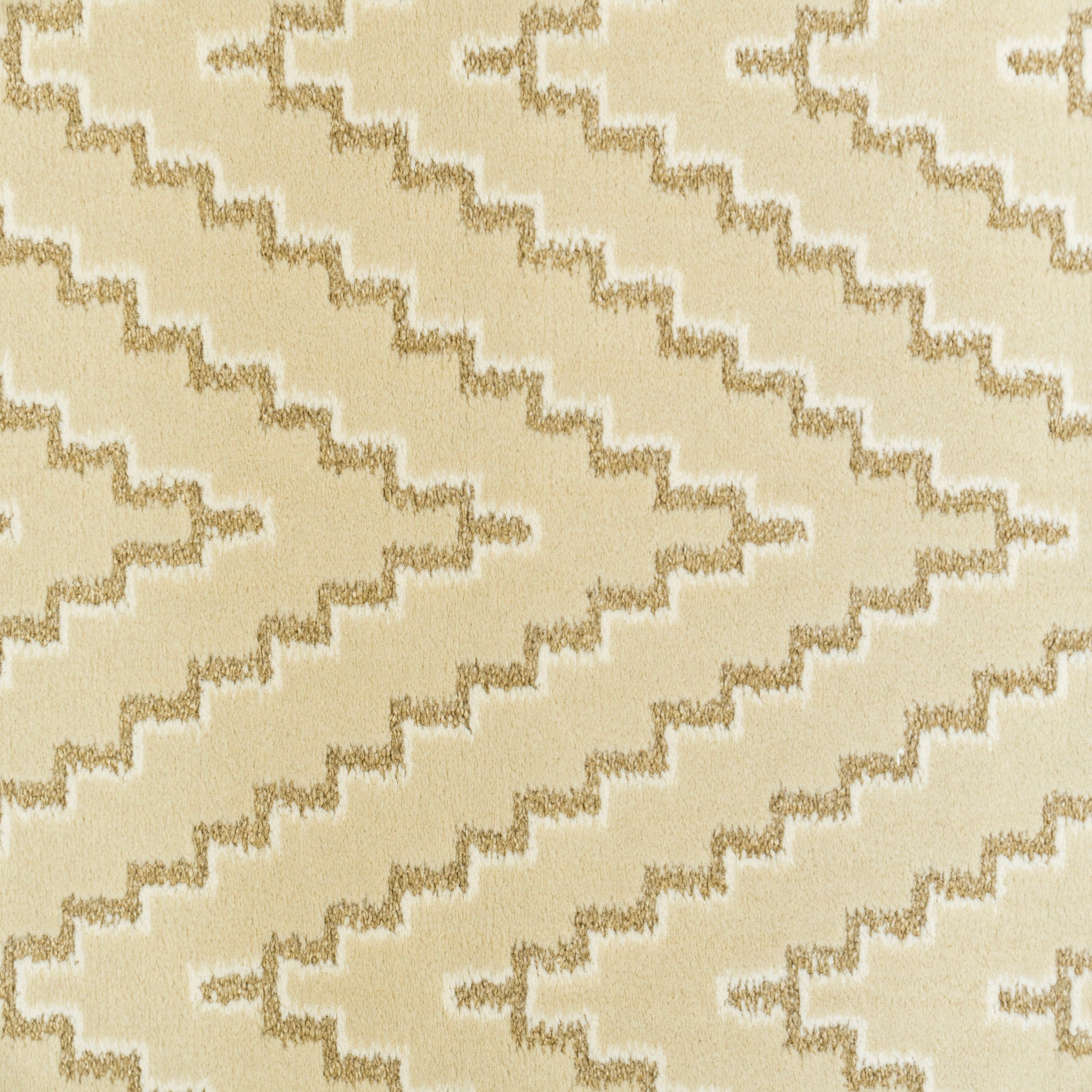 Harmony Contemporary Ivory/Grey Chevron Medium Pile Rug