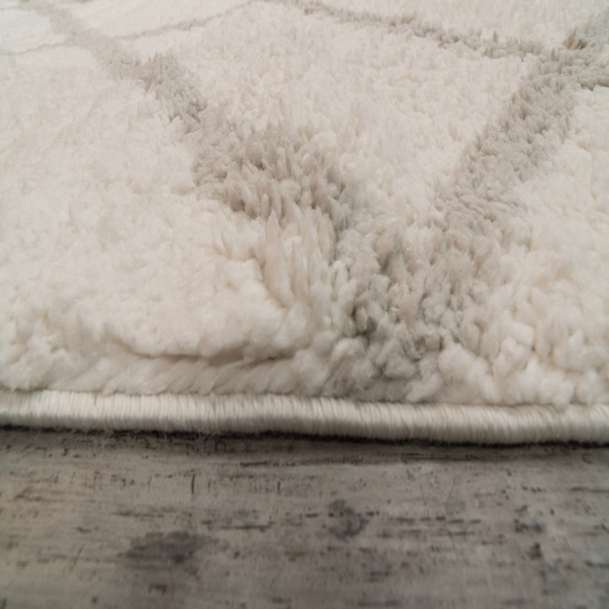 Haven Modern Ivory/Grey Geometric Shag Rug