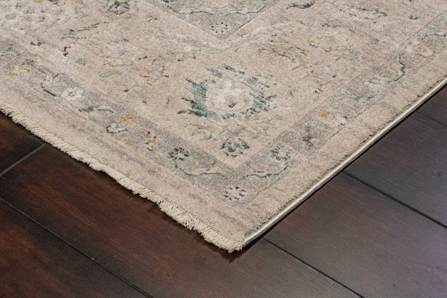 Hudson Traditional Beige/Ivory Oriental High-Low Rug