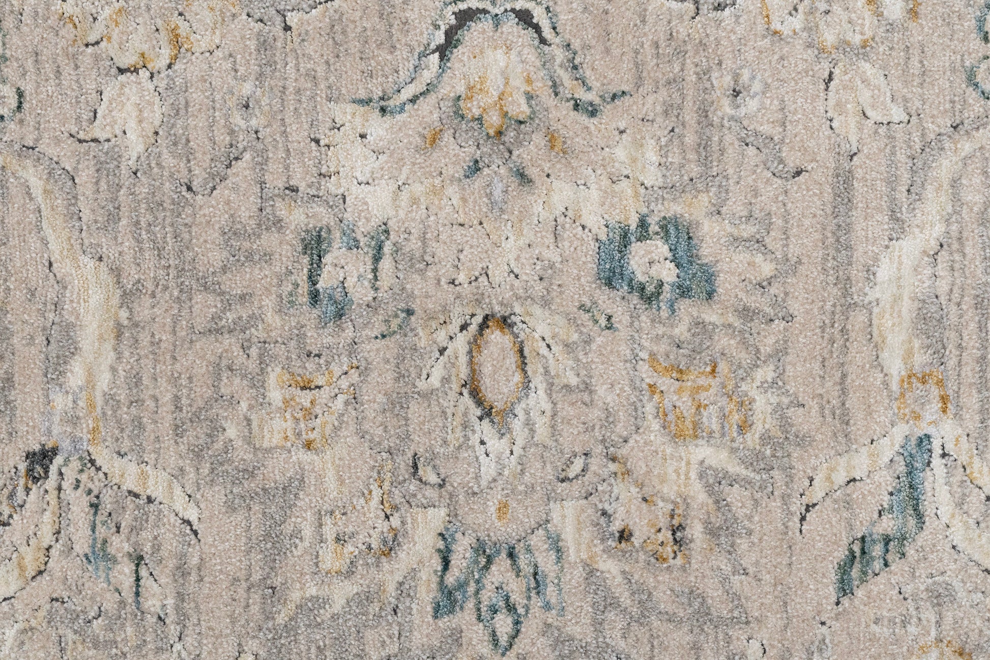 Hudson Traditional Beige/Ivory Oriental High-Low Rug