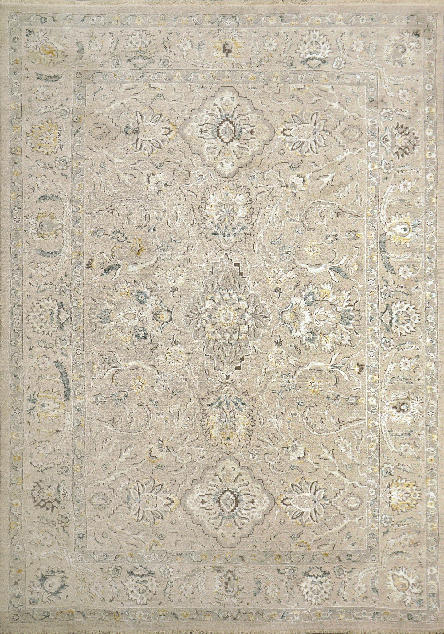 Hudson Traditional Beige/Ivory Oriental High-Low Rug