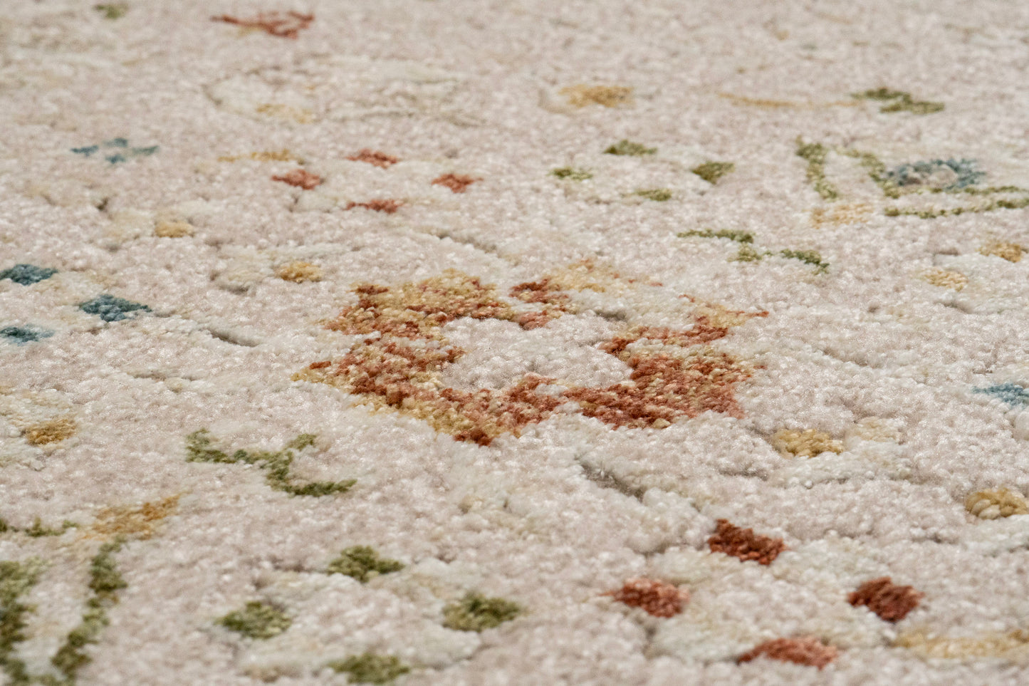 Hudson Traditional Beige/Dark Beige Oriental High-Low Rug