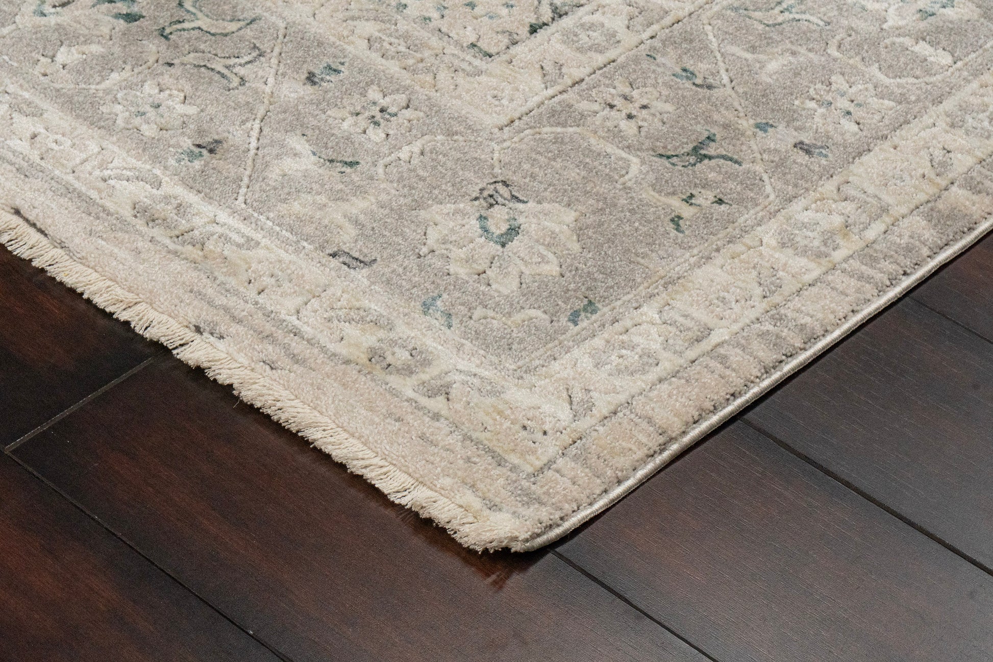Hudson Traditional Beige/Grey Oriental High-Low Rug