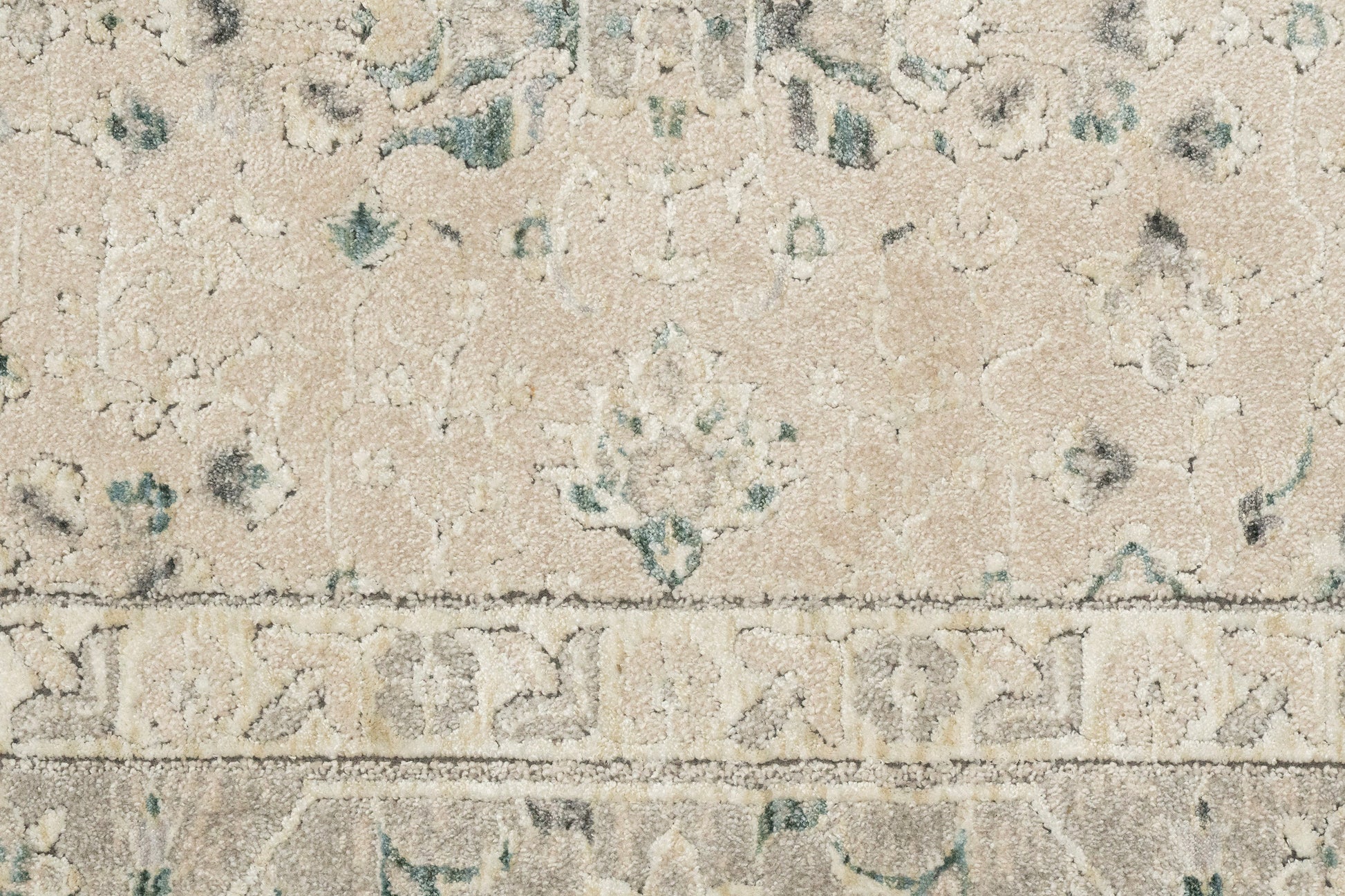 Hudson Traditional Beige/Grey Oriental High-Low Rug